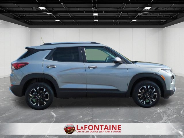 Used 2023 Chevrolet TrailBlazer LT w/ Convenience Package AWD/4WD image 6