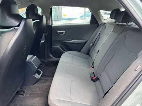 Used 2025 Kia K4 FWD image 24
