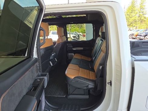 Used 2023 Ford F350 Platinum AWD/4WD image 28