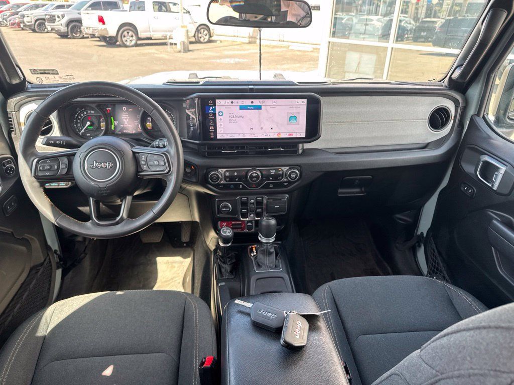 Used 2024 Jeep Wrangler Unlimited AWD/4WD image 20