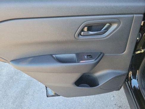 Certified 2025 Nissan Rogue S image 11