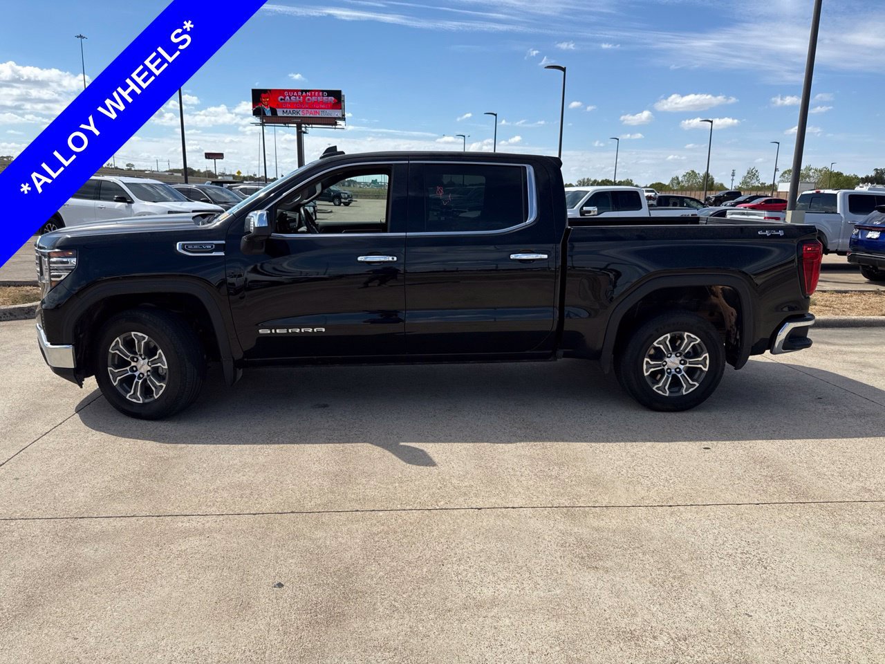 Used 2025 GMC Sierra 1500 SLT AWD/4WD image 3