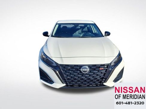 Used 2024 Nissan Altima 2.5 SR image 8