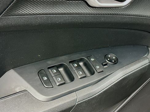 Used 2024 Kia Sportage LX image 15