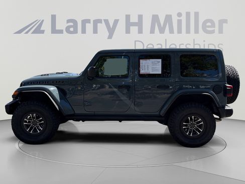 Used 2024 Jeep Wrangler Unlimited Rubicon 392 AWD/4WD image 2