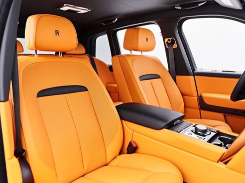 Used 2026 Rolls-Royce Cullinan AWD/4WD image 64