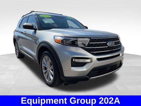 Used 2023 Ford Explorer XLT w/ Equipment Group 202A AWD/4WD image 7