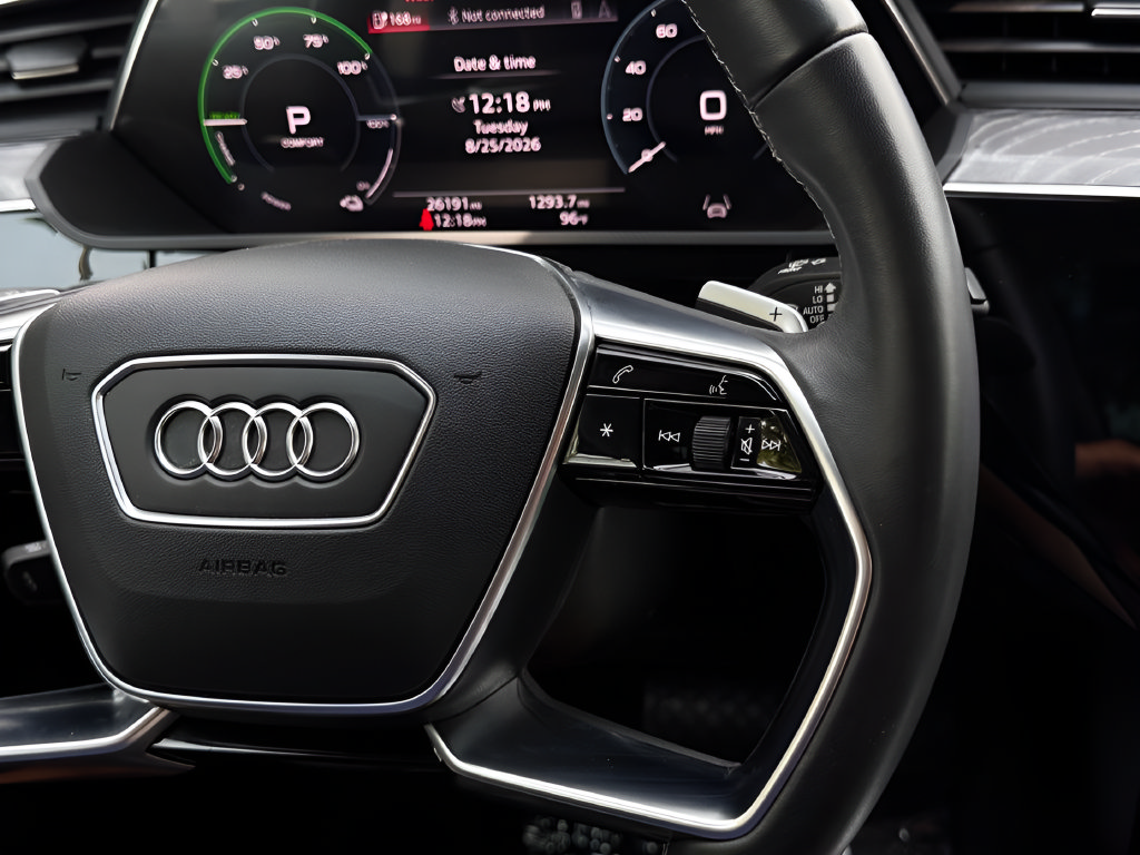 Used 2024 Audi Q8 e-tron Premium AWD/4WD image 10