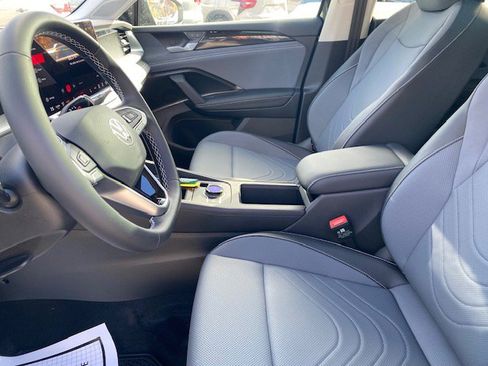 New 2026 Volkswagen Tiguan SE image 10