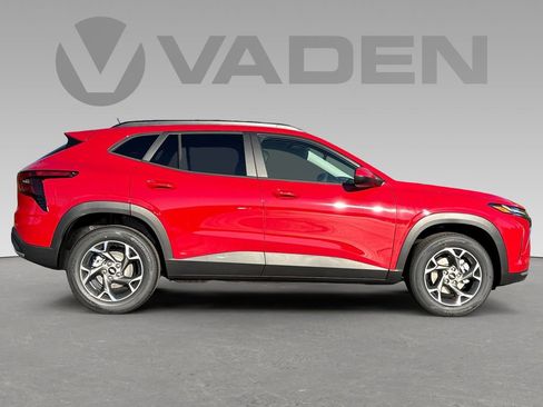 New 2026 Chevrolet Trax LT w/ Driver Confidence Package image 7