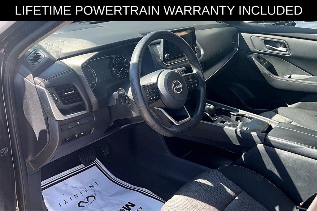 Used 2024 Nissan Rogue SV FWD image 12