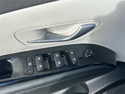 Certified 2022 Hyundai Tucson Limited image 22