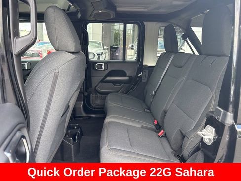 Used 2025 Jeep Wrangler Unlimited Sahara AWD/4WD image 14