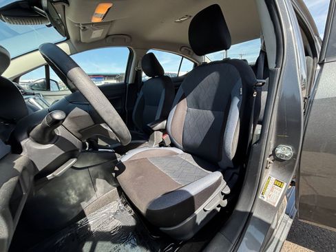 Used 2025 Nissan Versa SV FWD image 34