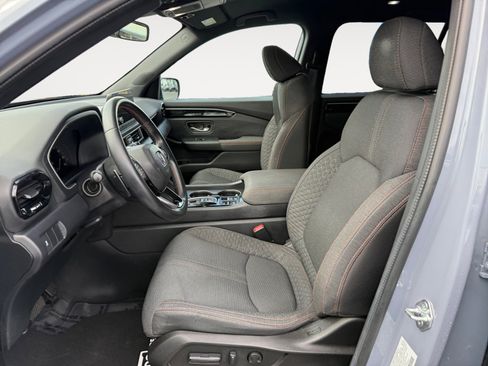 Certified 2024 Honda Pilot Sport image 10