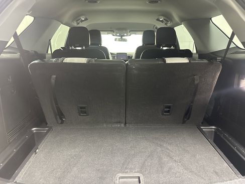 Certified 2021 Ford Explorer XLT w/ Equipment Group 202A image 25