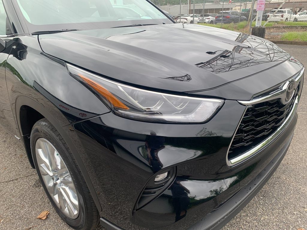 New 2026 Toyota Highlander Limited AWD/4WD image 35