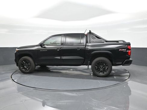 Used 2025 Chevrolet Colorado Z71 w/ Midnight Edition image 5