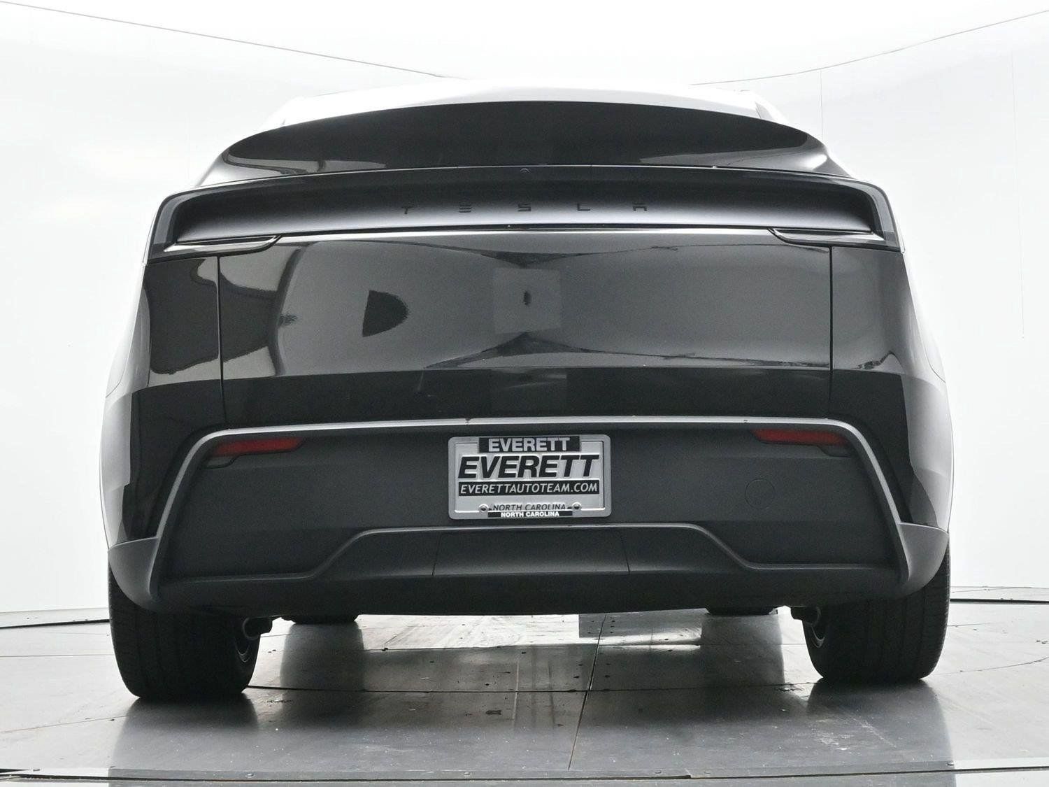 Used 2026 Tesla Model Y 2WD image 43