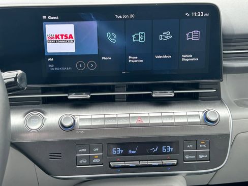 Used 2025 Hyundai Kona SEL image 18