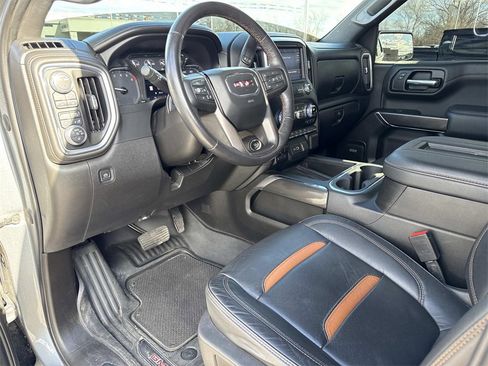 Used 2021 GMC Sierra 1500 AT4 w/ AT4 Preferred Package image 9