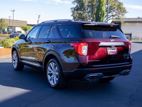Used 2022 Ford Explorer Platinum w/ Equipment Group 601A AWD/4WD image 9