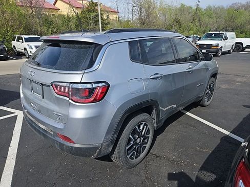 Used 2022 Jeep Compass Latitude image 6