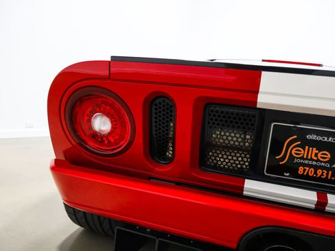 Used 2006 Ford GT RWD image 81