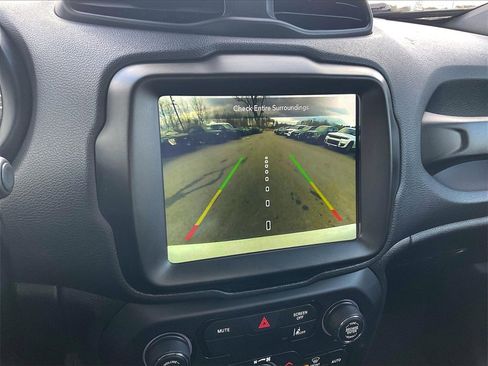 Used 2023 Jeep Renegade Trailhawk image 18