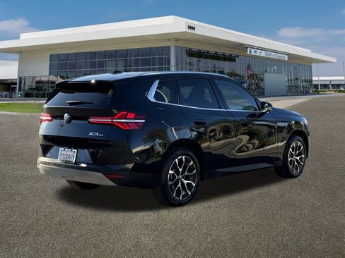 Used 2025 BMW X3 xDrive30i w/ Convenience Package image 11