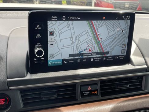 Certified 2025 Honda Pilot Elite image 9