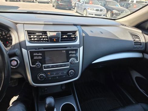 Used 2016 Nissan Altima 2.5 SR FWD image 16