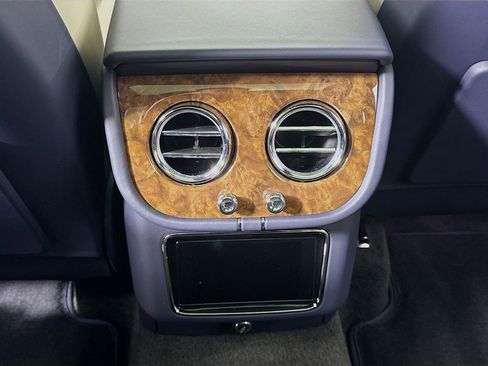 New 2025 Bentley Bentayga image 24