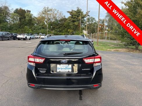 Used 2018 Subaru Impreza 2.0i Premium image 5