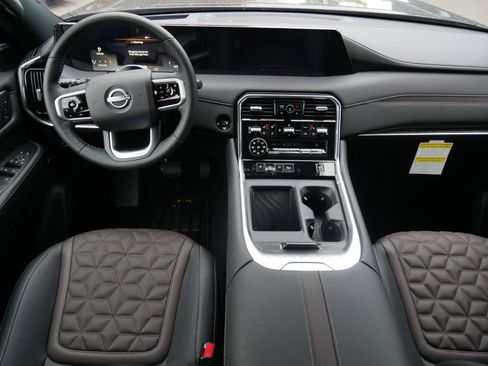 New 2026 Nissan Armada Platinum image 7