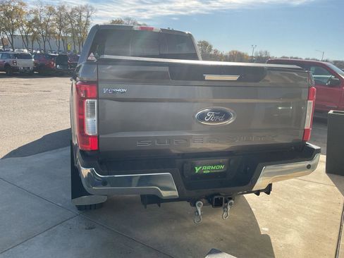 Used 2019 Ford F250 Lariat w/ Lariat Value Package image 4
