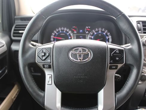Used 2018 Toyota 4Runner Limited image 34