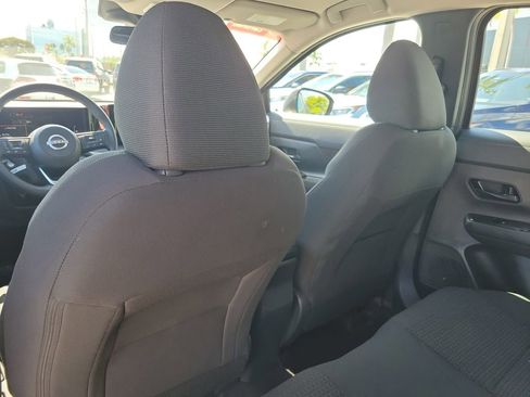 Certified 2025 Nissan Kicks S image 17