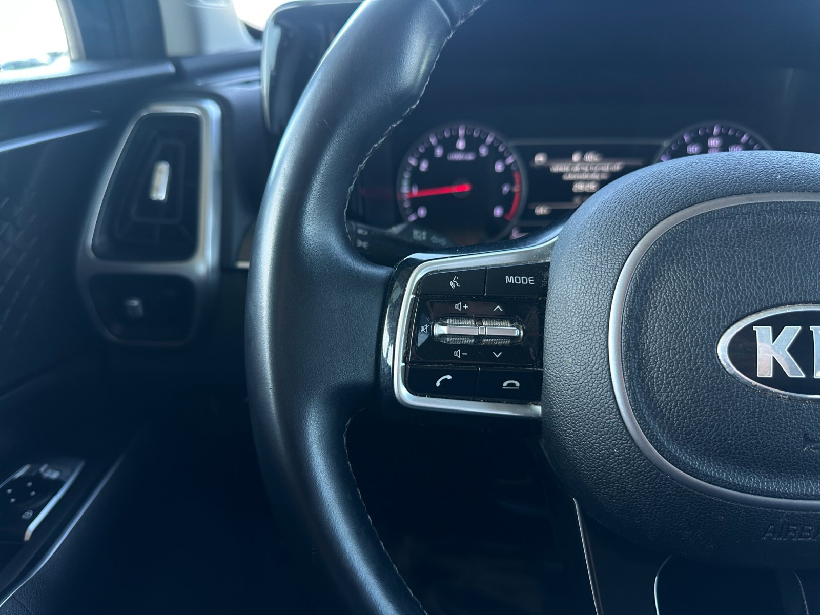 Used 2021 Kia Sorento S FWD image 18