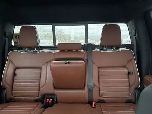 Used 2024 GMC Sierra 2500 Denali Ultimate image 16
