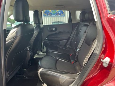 Used 2021 Jeep Compass Latitude FWD image 10