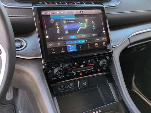 Certified 2023 Jeep Grand Cherokee L Limited w/ Luxury Tech Group II AWD/4WD image 27