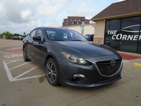 Used 2015 MAZDA MAZDA3 i SV FWD image 1