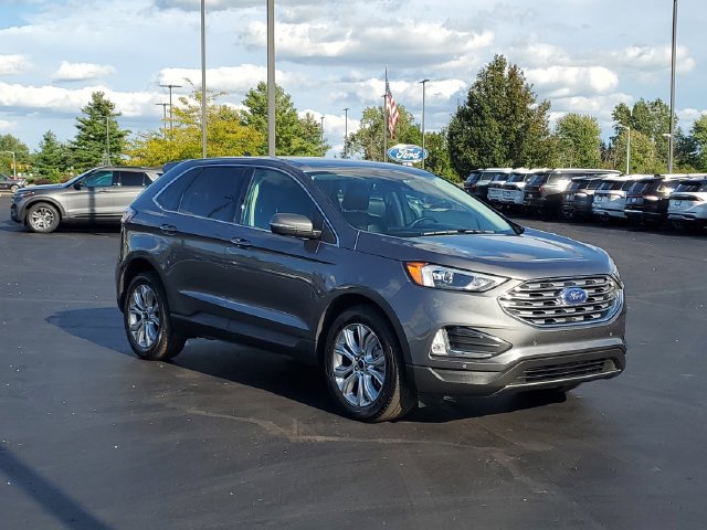 Certified 2024 Ford Edge Titanium AWD/4WD image 2