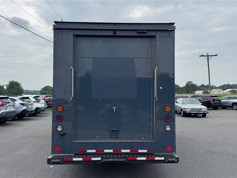 Used 2021 Ford Transit 350 DRW RWD image 10