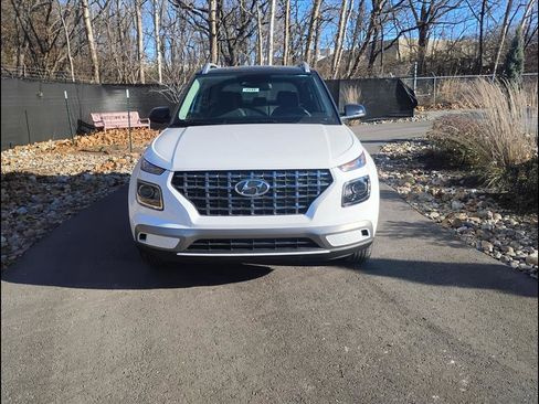 New 2026 Hyundai Venue SEL image 1