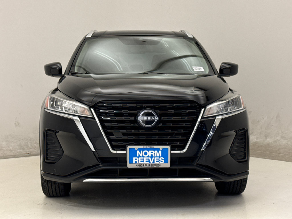 Used 2024 Nissan Kicks SV FWD image 3