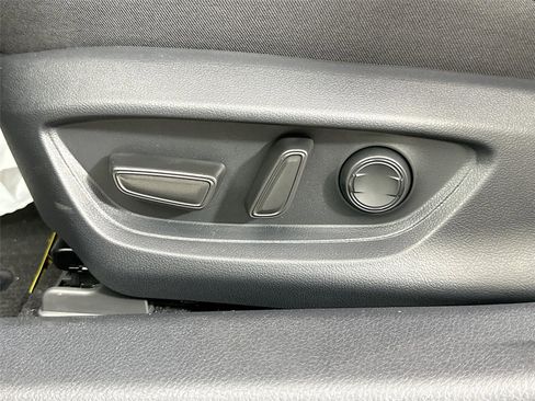 New 2026 Toyota Camry LE FWD image 33