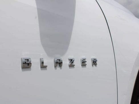 Used 2025 Chevrolet Blazer LT FWD image 24