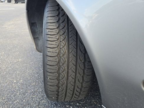 Used 2004 Mercedes-Benz E 320 Sedan image 27